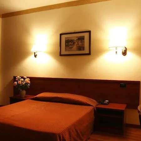 Geo Szálloda 3*